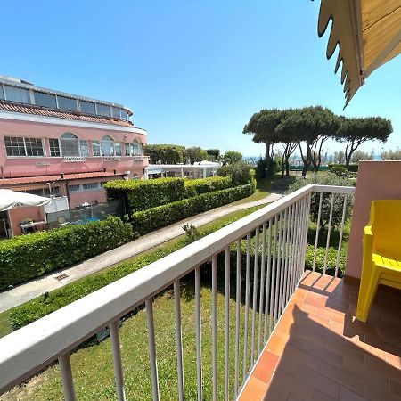 Seaside Terrace & Pool Getaway Apartment Cavallino-Treporti Exterior photo